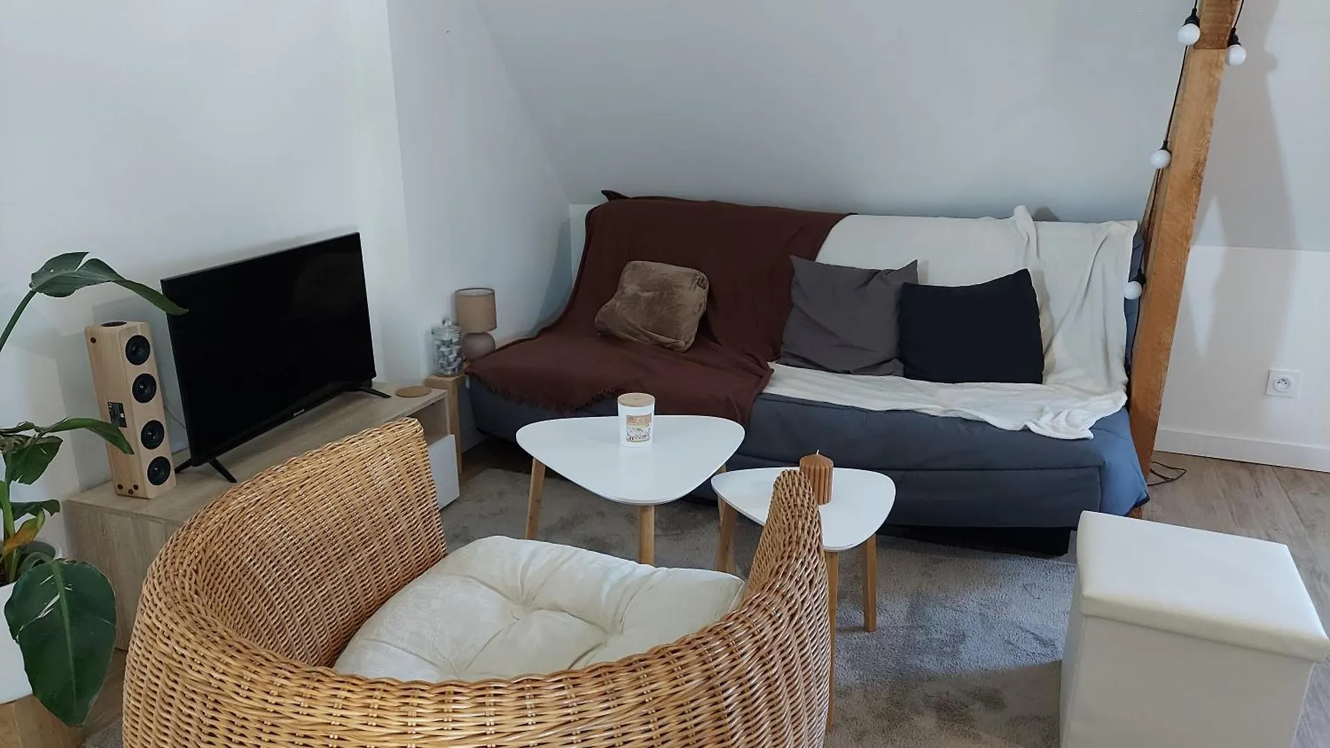 Le 105 - Appart-Sympa - T2 Vue Jardin Et Cave - Larmor-Plage 0*,  France